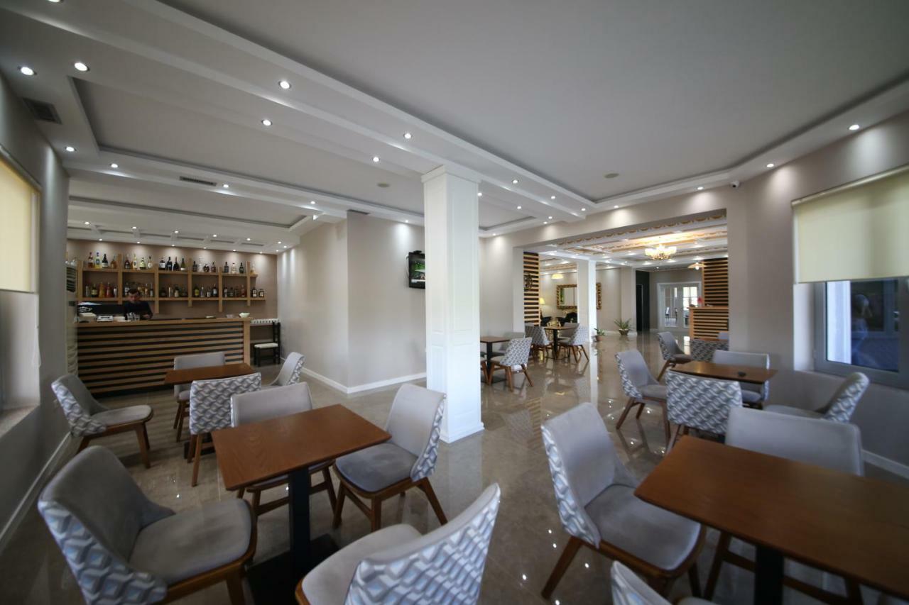 Koplik Hotel Holiday מראה חיצוני תמונה